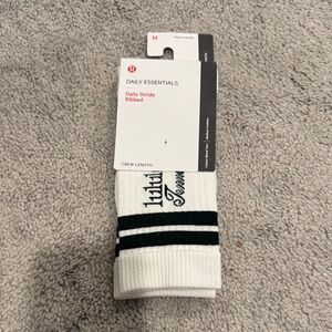 NWT Lululemon Daily Stride Ribbed Crew Socks - White and Green